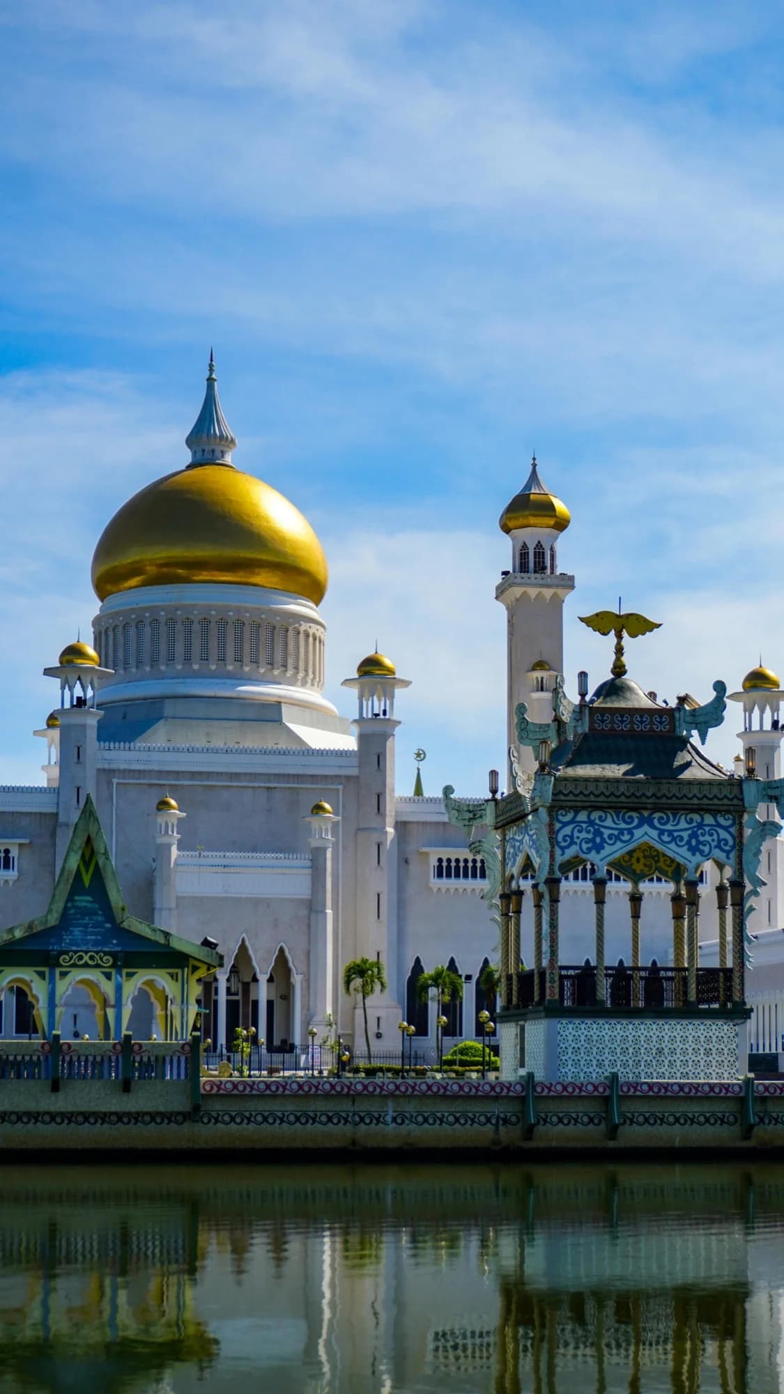 Brunei eSIM with instant activation - international travel data plans - no roaming fees - 5G mobile network