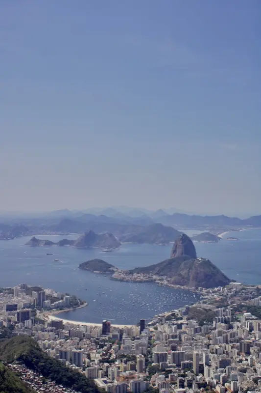 Sugarloaf Mountain P O de A Car destinazione di viaggio con HelloRoam eSIM per connessione internet