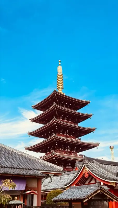 Sensoji Temple reisbestemming met HelloRoam eSIM voor internetverbinding