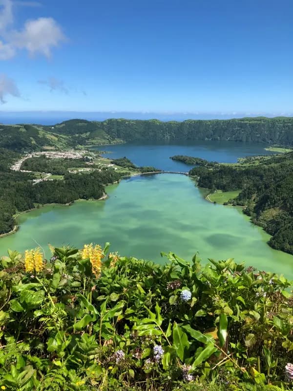 Ponta Delgada با اتصال HelloRoam eSIM برای مسافران سراسر جهان