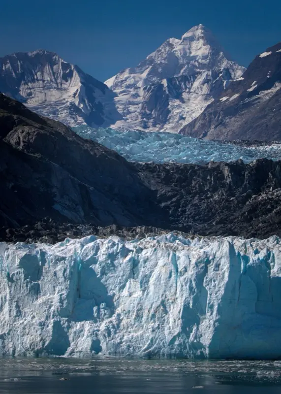 Glacier Bay con connettività HelloRoam eSIM per viaggiatori di tutto il mondo