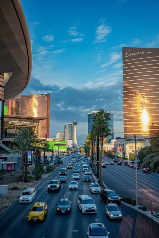 Las Vegas Skyline туристическа дестинация с HelloRoam eSIM за интернет връзка