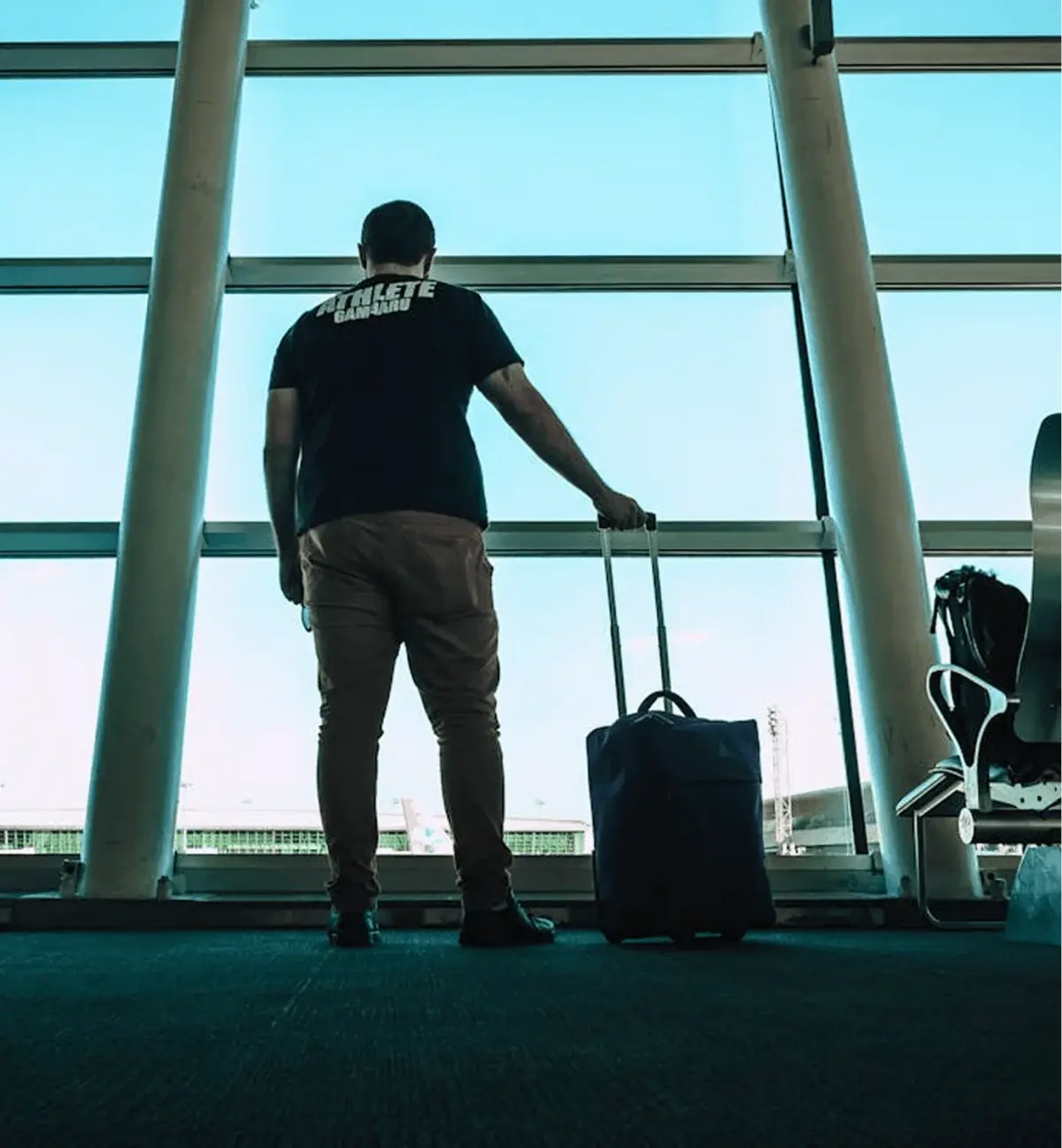 HelloRoam founders building the eSIM company platform for international travelers