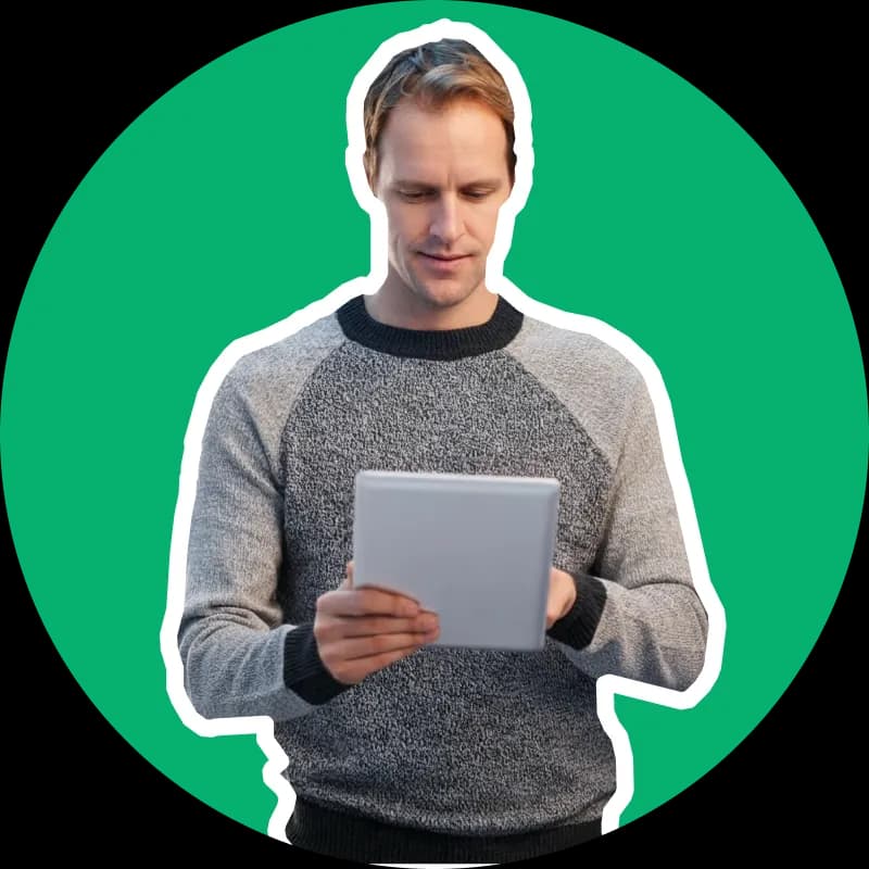 Lucas Oliveira, Travel Writer at HelloRoam