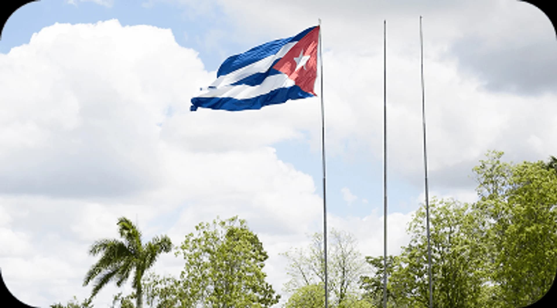 Dominican Republic SIM card for tourists: How to stay connected - eSIM and international travel guide by HelloRoam