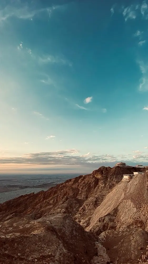 eSIM HelloRoam для путешествия в Al Ain City, ОАЭ с надёжной связью