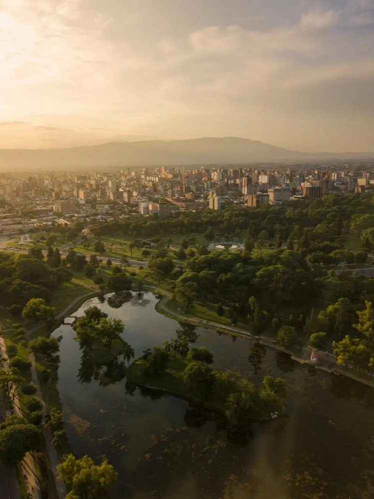 Forfait eSIM HelloRoam pour San Miguel De Tucuman en Argentine avec accès réseau local mobile rapide