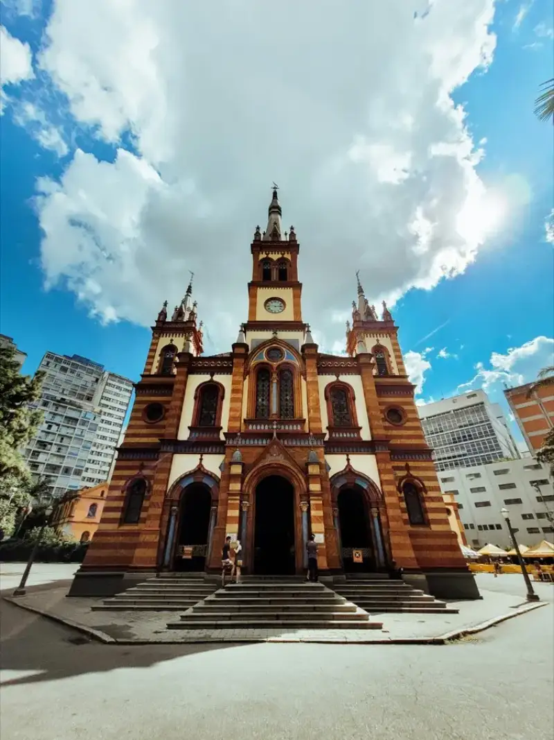 Plano de dados eSIM HelloRoam para Belo Horizonte em Brasil com cobertura móvel rápida