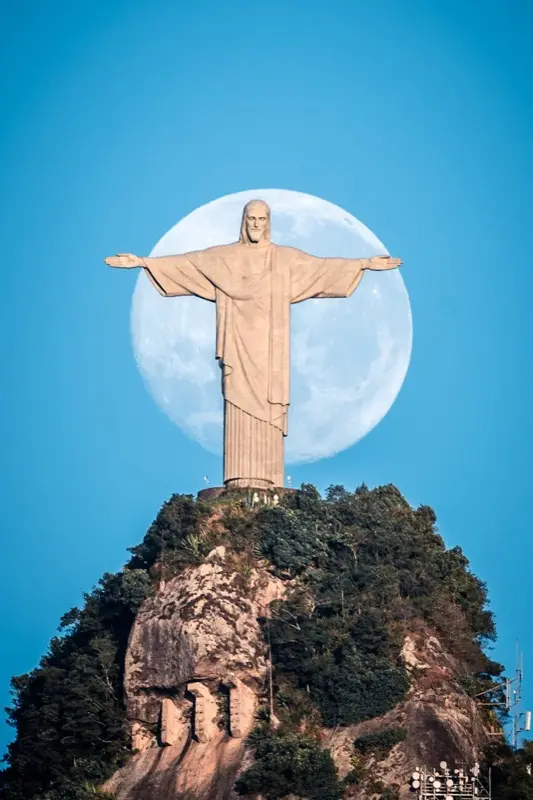 Christ the Redeemer Cristo Redentor Corcovado con HelloRoam eSIM per restare connessi durante il viaggio