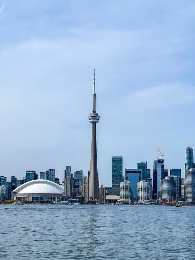 Ontario Canada province travel eSIM from HelloRoam providing fast mobile internet coverage