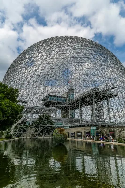 Montreal Downtown HelloRoam eSIM andmeplaaniga reisijate ühenduse jaoks