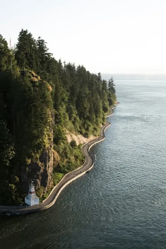 Stanley Park ponto turístico com HelloRoam eSIM para dados de viagem