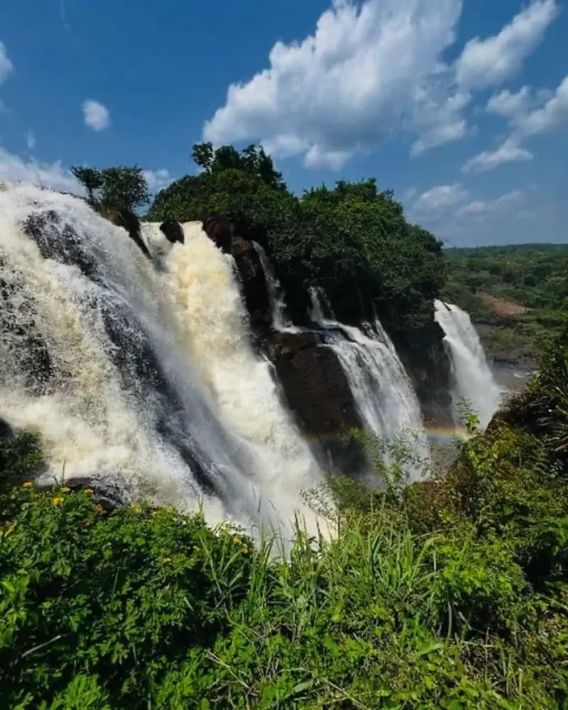 חבילת נתונים eSIM של HelloRoam לטיול בCentral African Republic
