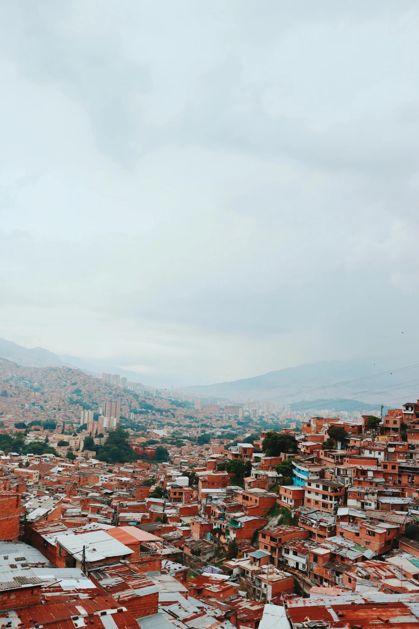 HelloRoam eSIM با اینترنت موبایل در Medellin Colombia for Medellin