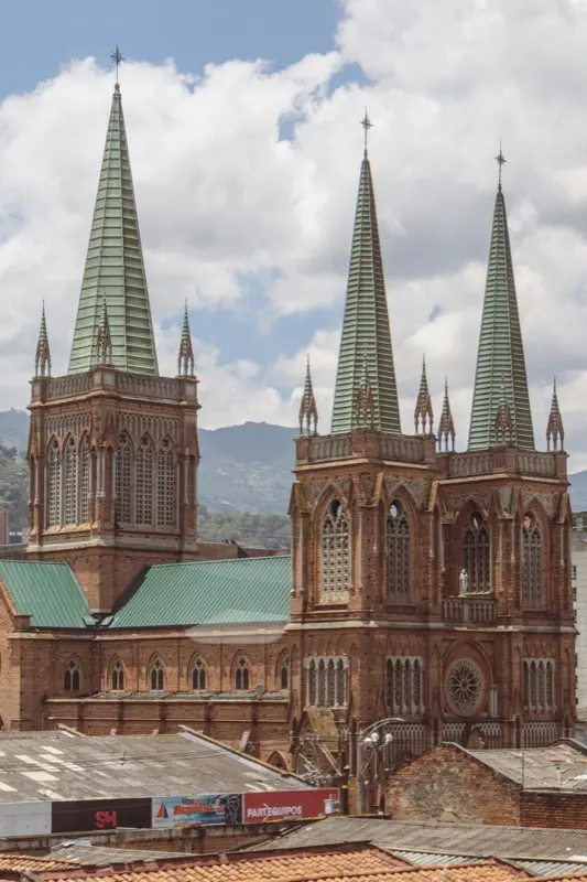 Medellín — HelloRoam eSIM coverage