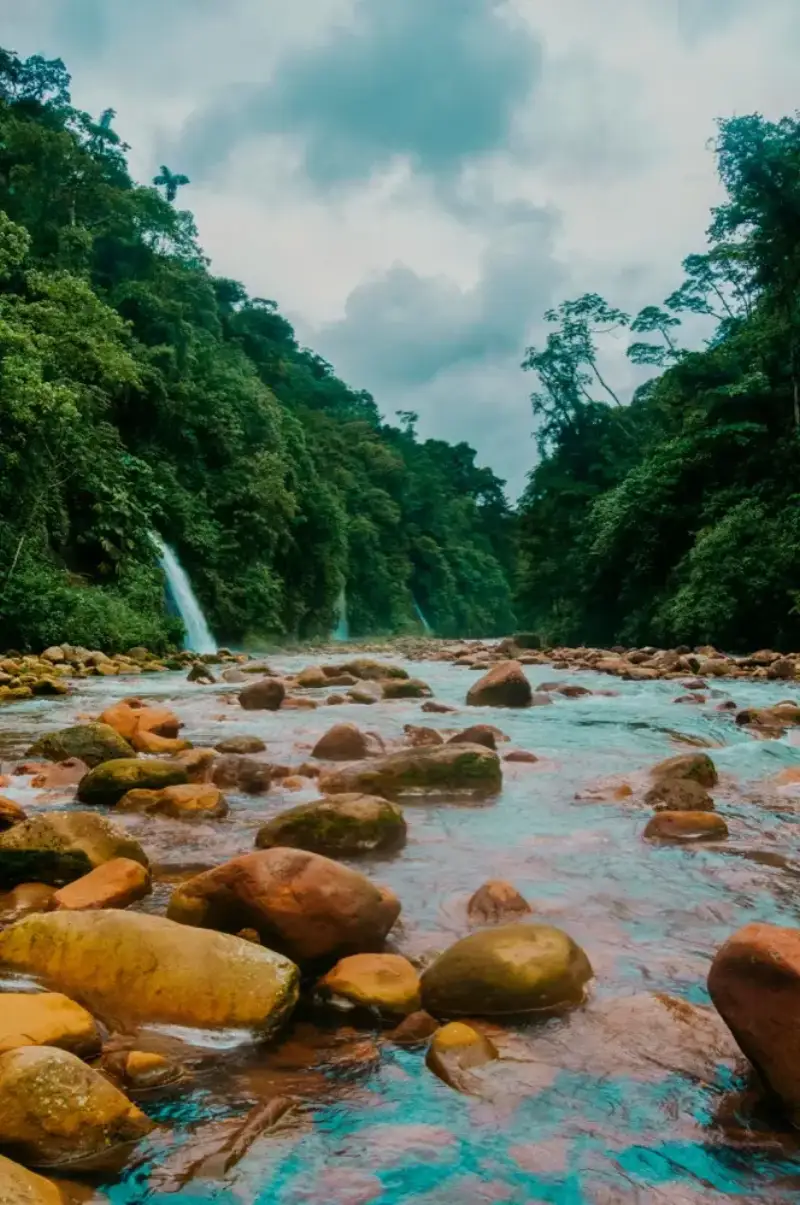 Acoperire eSIM în Alajuela, Costa Rica de la HelloRoam cu internet mobil rapid