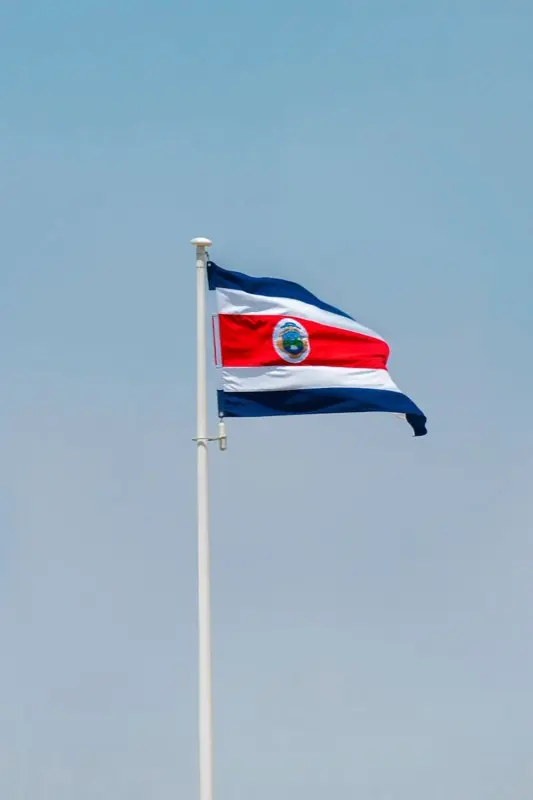 National Flag of Costa Rica San Jos مع اتصال HelloRoam eSIM للمسافرين حول العالم