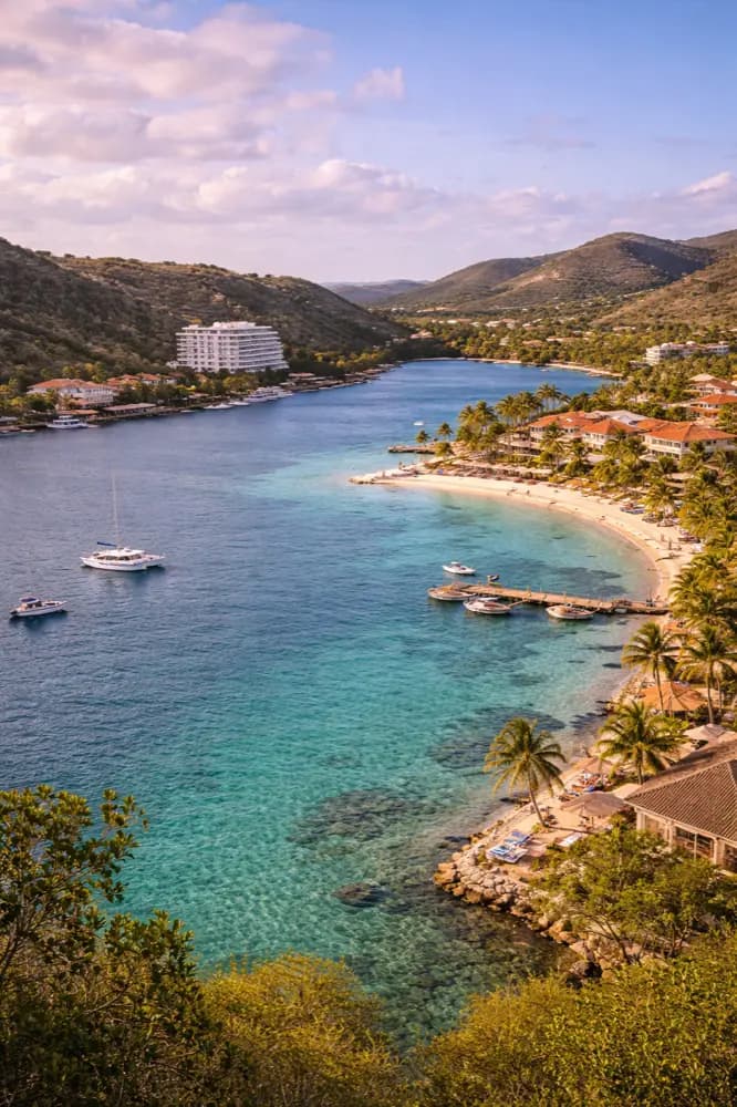 Mobiele data in Piscadera Curaçao met HelloRoam eSIM-plan voor reizigers