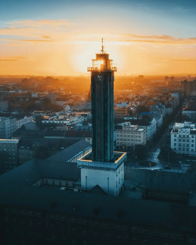 Datos móviles en Ostrava Chequia con plan eSIM de HelloRoam para turistas