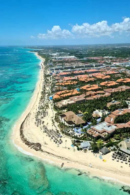 B Varo Beach Punta Cana با طرح داده HelloRoam eSIM برای اتصال مسافران