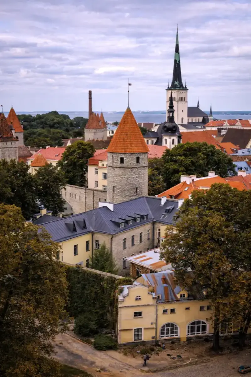 Mobile data in Tallinn Estonia with HelloRoam eSIM plans for international travelers