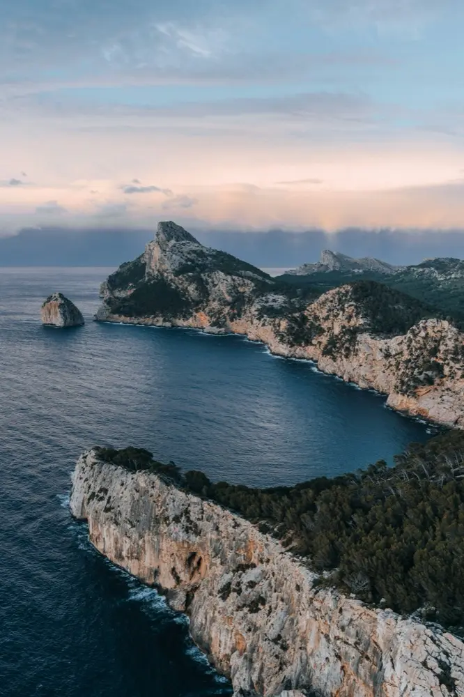 HelloRoam eSIM mit Datenabdeckung in Mollarca für Reisen durch Spanien