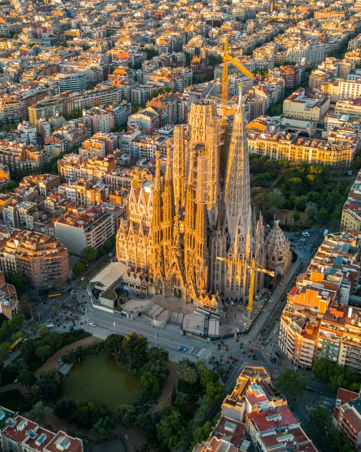 Espagne eSIM with instant activation - international travel data plans - no extra fees - 5G mobile network