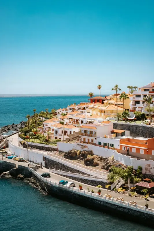 Foto de Los Gigantes com HelloRoam eSIM para dados de viagem