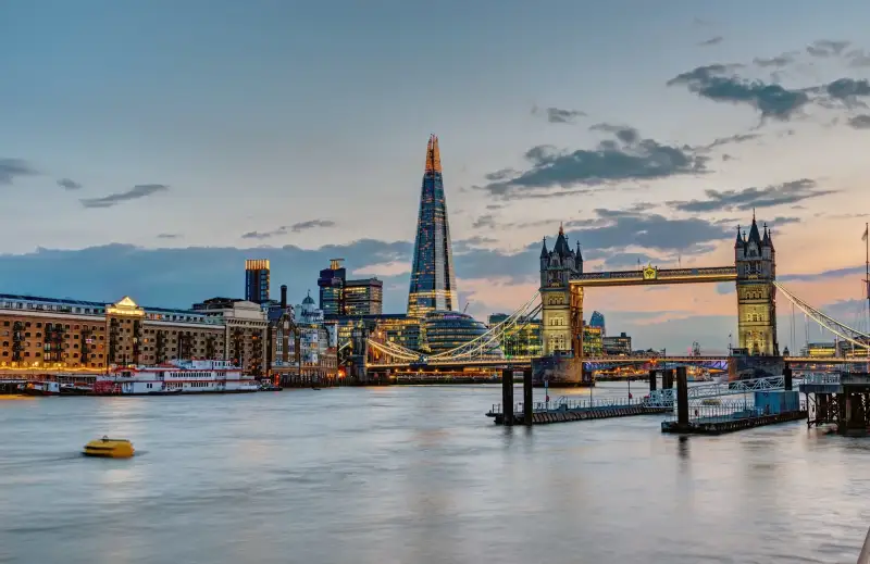 London eSIM data plans for overseas travel