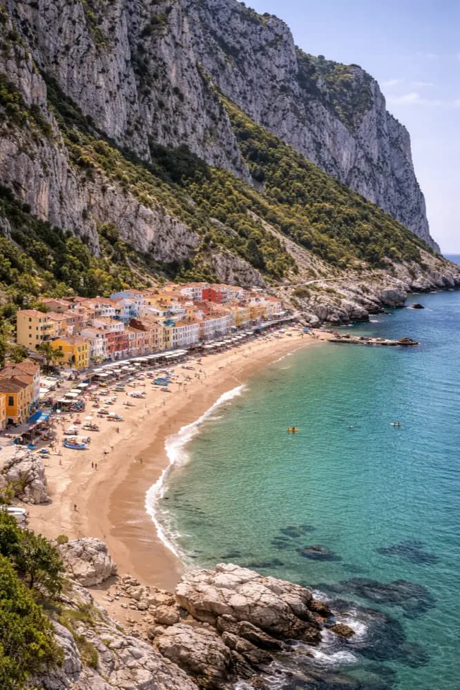 eSIM de voyage HelloRoam pour Catalan Bay en Gibraltar avec couverture réseau mobile rapide et fiable