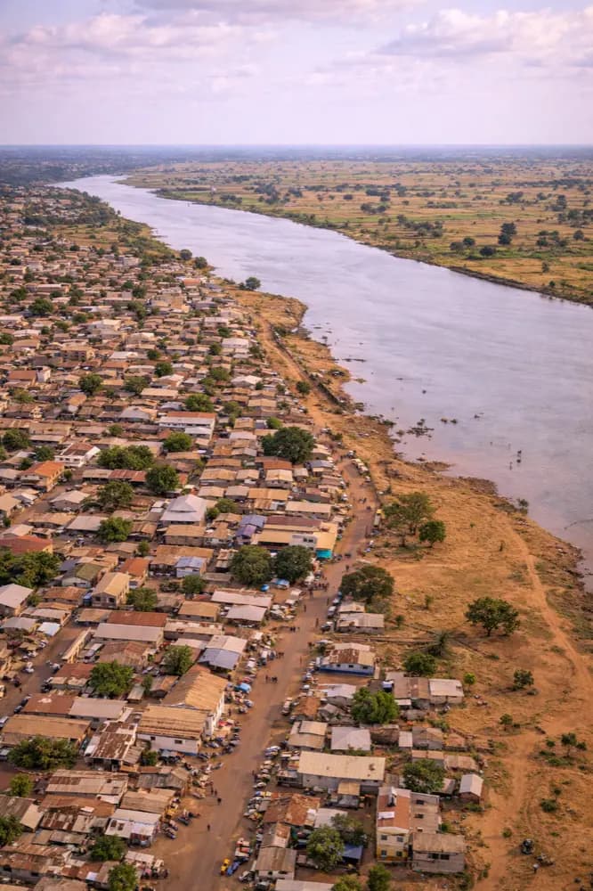 Datos móviles en Kankan Guinea con plan eSIM de HelloRoam para turistas