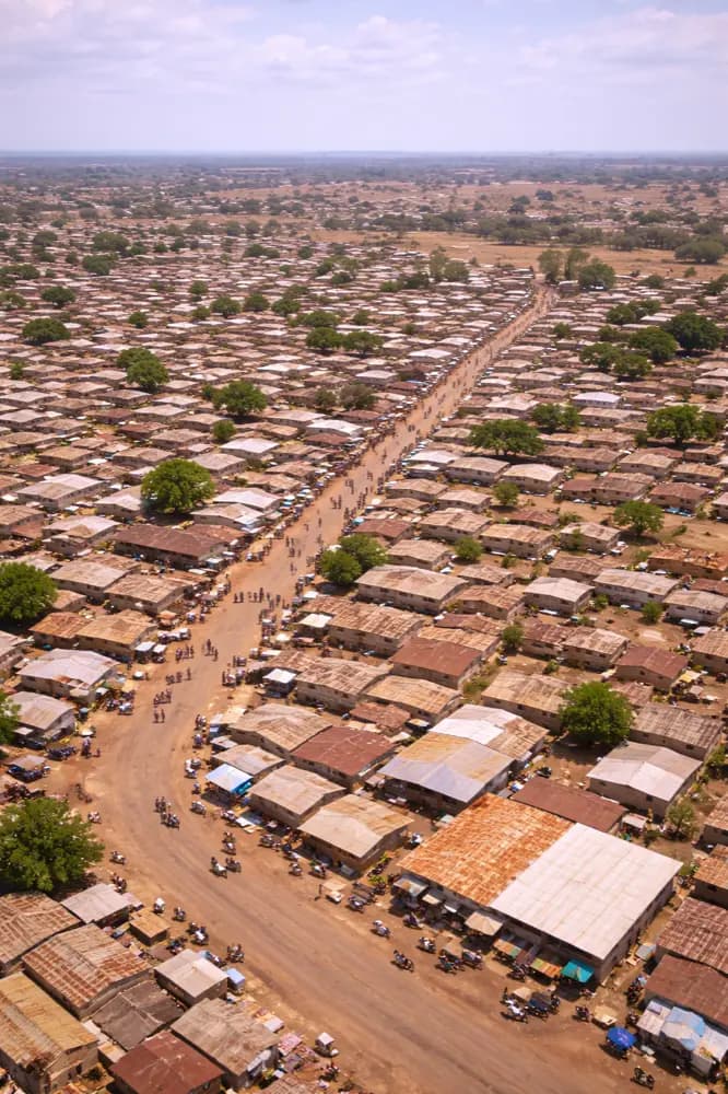 HelloRoam ofrece eSIM con datos rápidos en Siguiri para recorrer Guinea