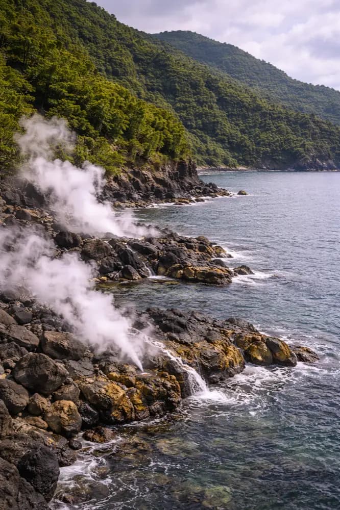 HelloRoam eSIM con cobertura en Bouillante para viajar por Guadalupe