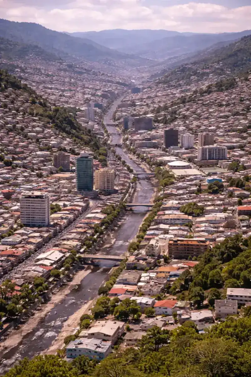 Andmeplaan HelloRoam-ilt Tegucigalpa Tegucigalpa ready to connect usaldusväärse levialaga