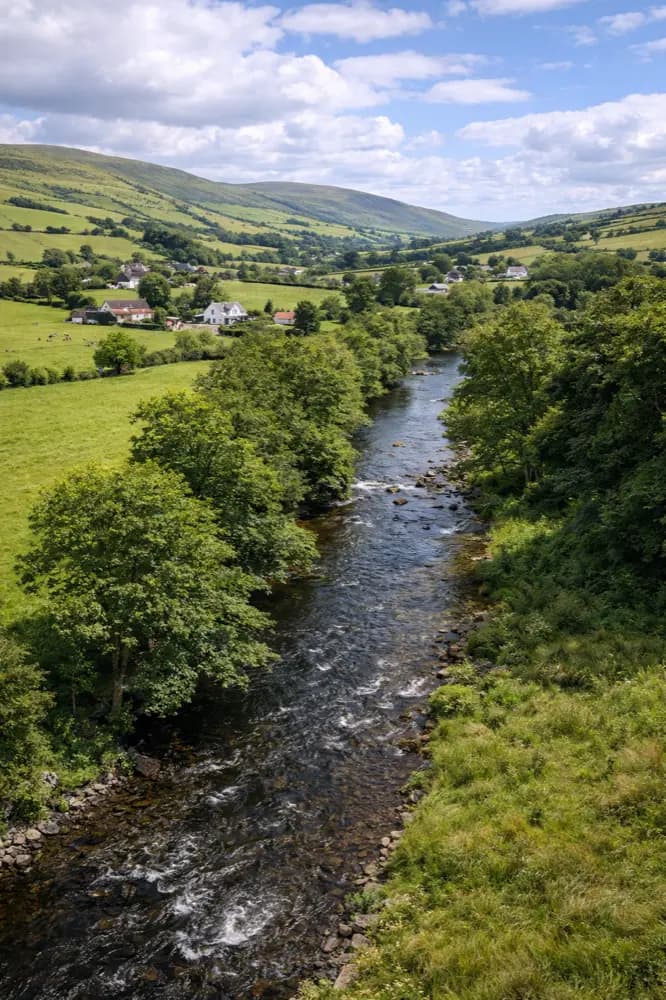 HelloRoam eSIM для Lezayre, Остров Мэн с быстрым мобильным подключением