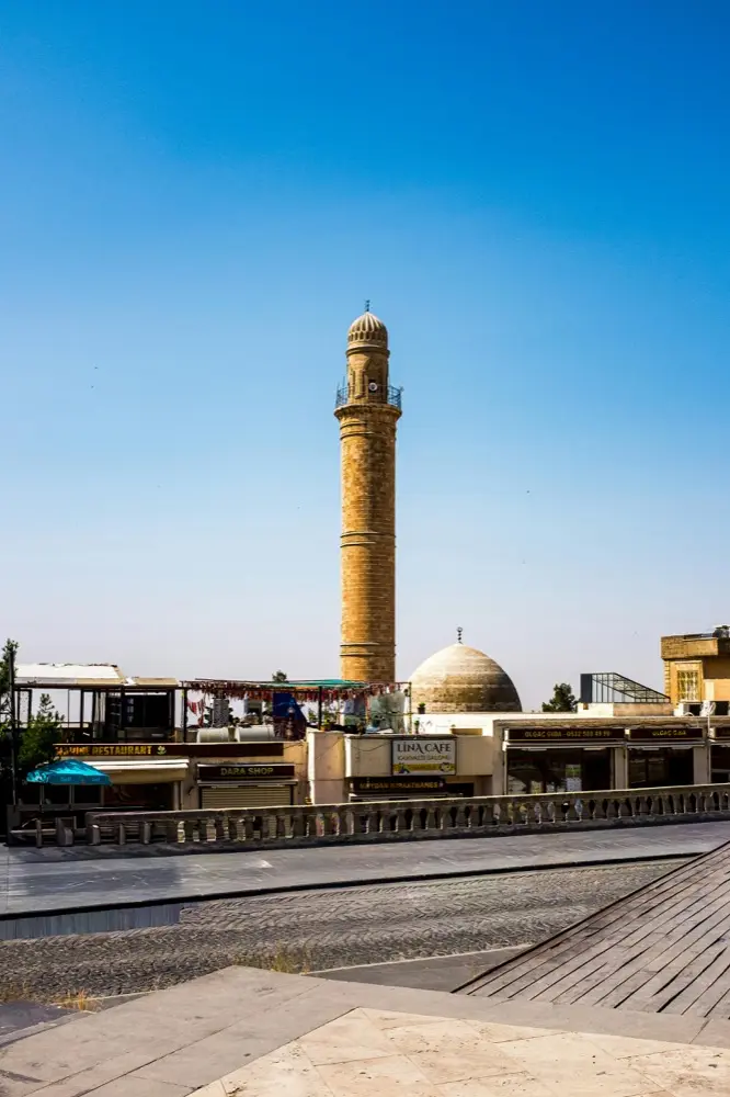 HelloRoam eSIM في Al Basrah al Qadmah العراق مع إنترنت موبايل للمسافرين