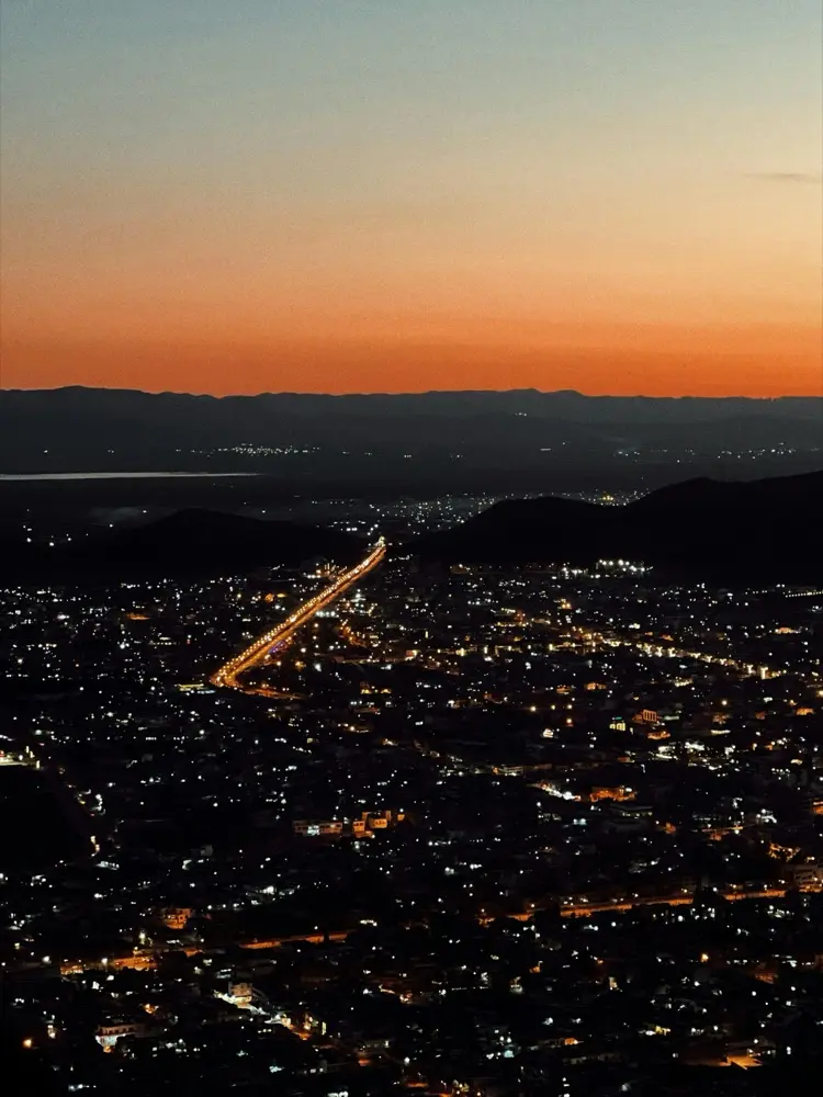 Mobile Daten in Sadr City Irak mit HelloRoam eSIM für Reisende