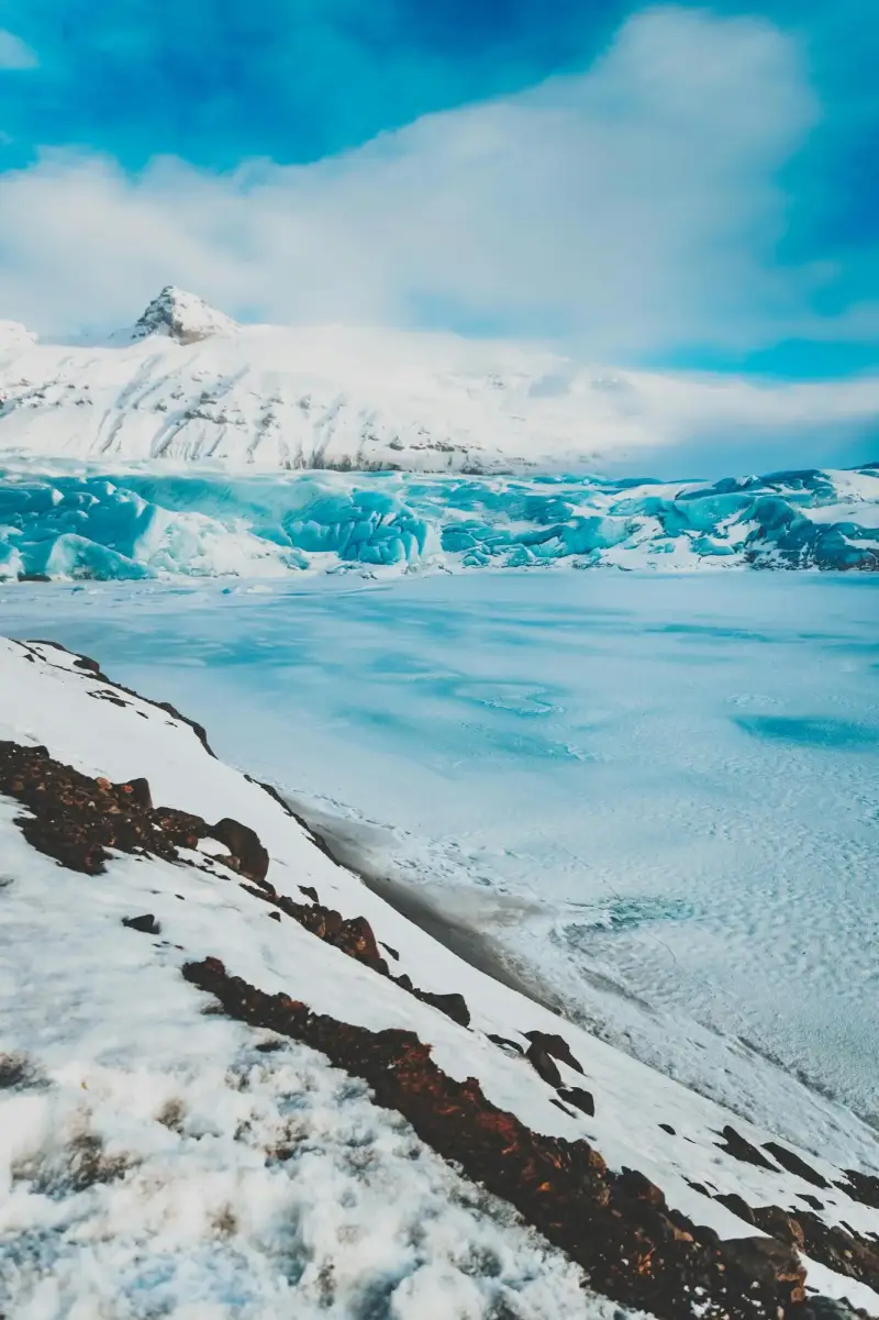 HelloRoam provides eSIM data coverage for travelers visiting Iceland with fast mobile data