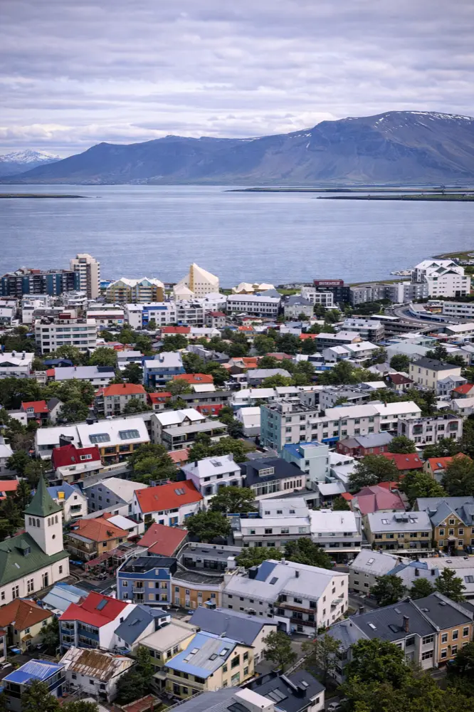 แผนข้อมูลมือถือ HelloRoam eSIM สำหรับ Reykjavik ในReykjavik and the Ring Road