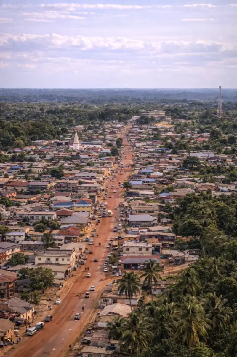 HelloRoam couvre Gbarnga en Liberia avec un forfait eSIM pour les voyageurs internationaux