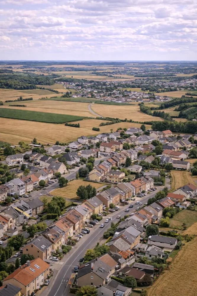 Mobile data in Kaerjeng Luxembourg with HelloRoam eSIM plans for international travelers