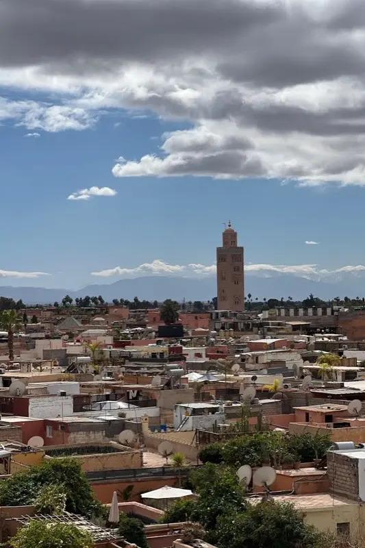 Koutoubia Mosque Koutoubia Minaret Marrakech med HelloRoam eSIM for forbindelse under din rejse