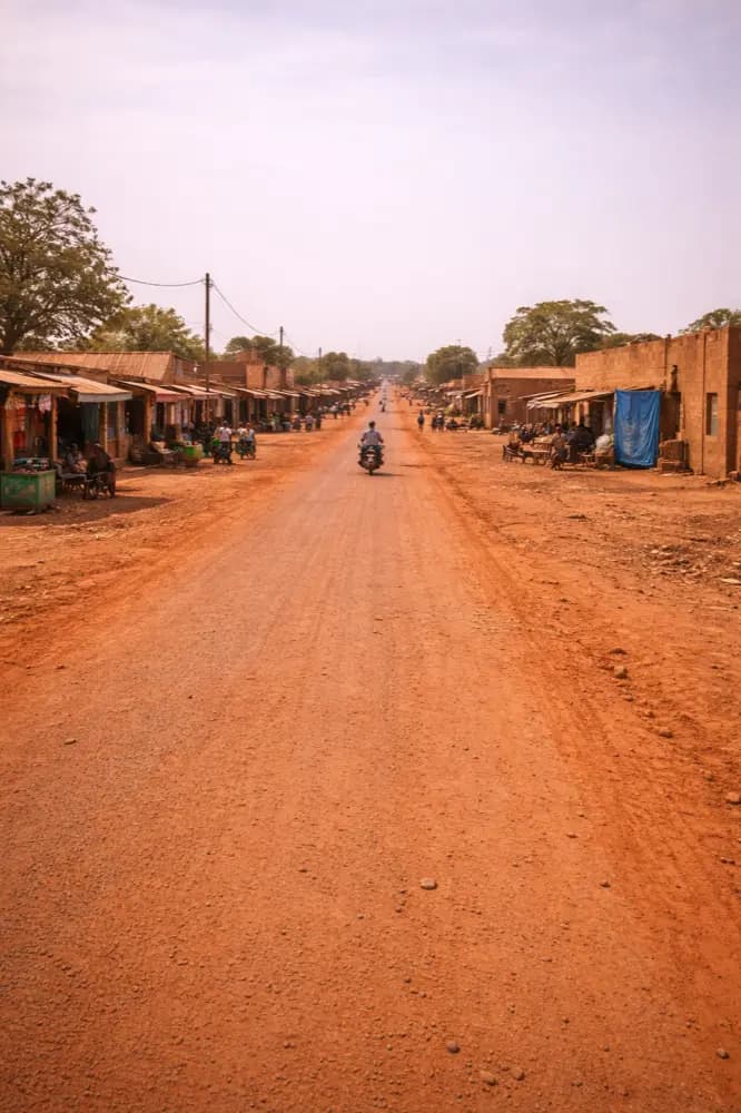 Kollo Niger eSIM coverage for travelers with HelloRoam mobile data plans and fast internet