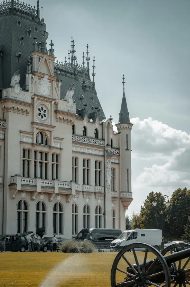 eSIM HelloRoam dữ liệu du lịch cho Iasi tại Romania