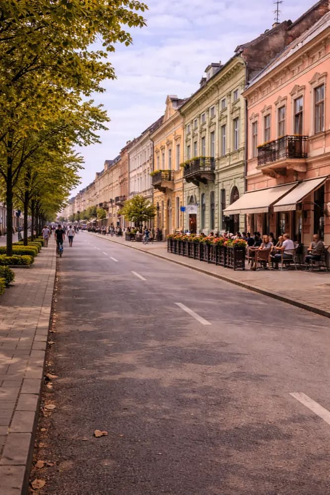 eSIM HelloRoam data perjalanan untuk Novi Sad di Serbia for Belgrade