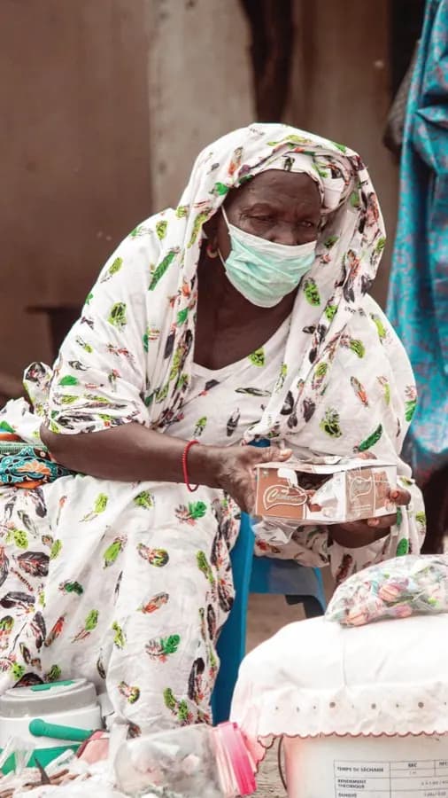 eSIM Dakar Senegal - Atlantin rannikkokaupunki Cap-Vert-niemen kärjessä Länsi-Afrikassa