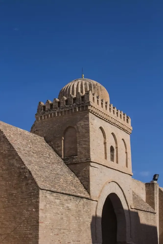 HelloRoam eSIM con cobertura en Kairouan para viajar por Túnez