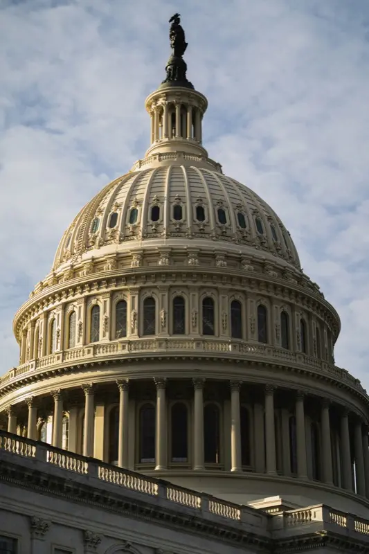 Capitol Building in Washington DC United States with HelloRoam eSIM connectivity