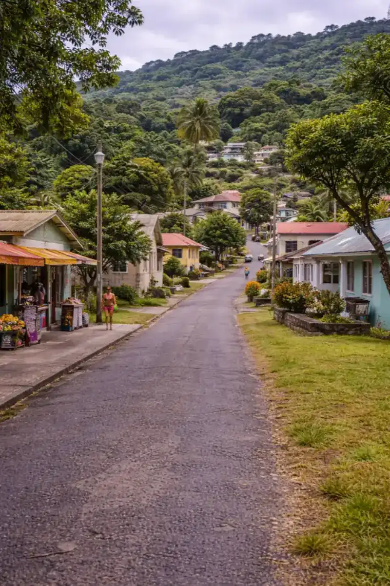 Mobile Daten in Kingstown Park St. Vincent und die Grenadinen mit HelloRoam eSIM für Reisende