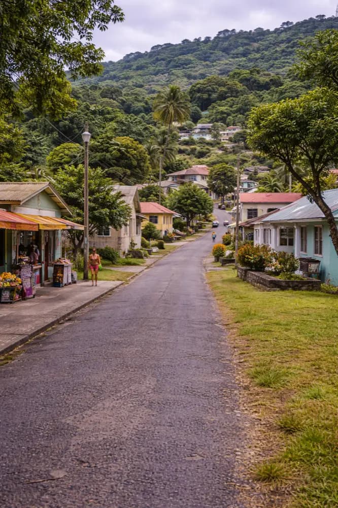 HelloRoam Kingstown Park eSIM planı, Saint Vincent genelinde güvenilir internet